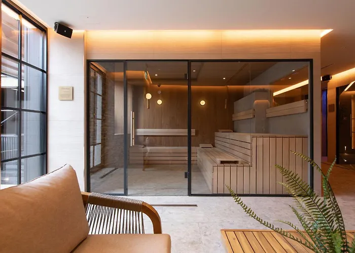 Hotel The Address 4*