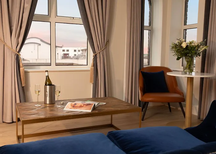 Hotel The Address 4*